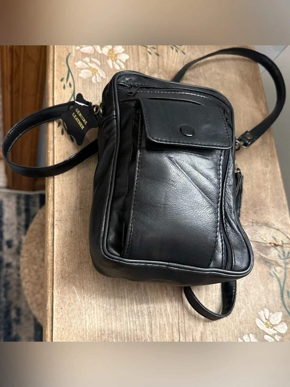 Compact Black Leather Men’s Crossbody Bag